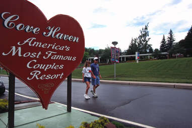 pocono mountains region hotel romantic sign with couple